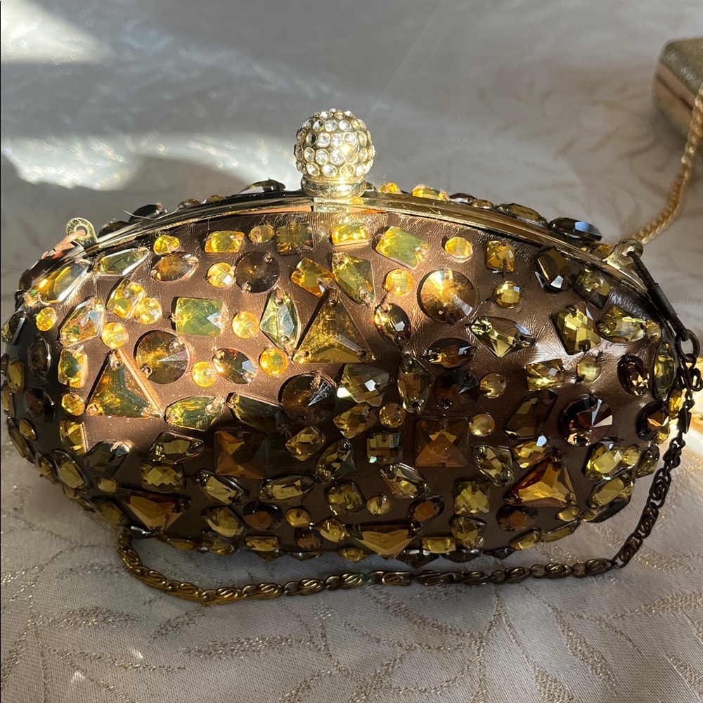 Bejeweled hard case Clutch embellished with gold & Amber crystals & rhinestones. - Picture 4 of 14
